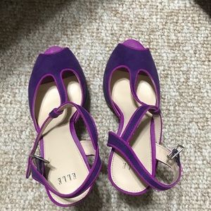 Elle purple beautiful sandal! Peep toe! Size 8! Great condition!